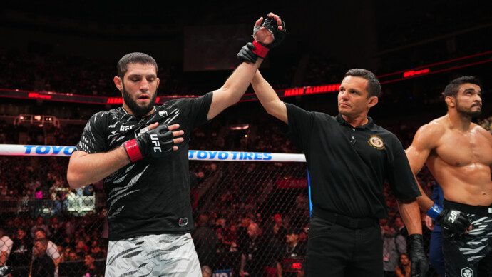 Россиянин Алискеров нокаутировал бразильца Муниза на турнире UFC