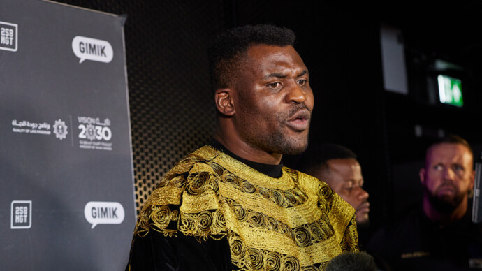 Экс‑чемпион UFC Франсис Нганну устроил смертельное ДТП в Камеруне — СМИ