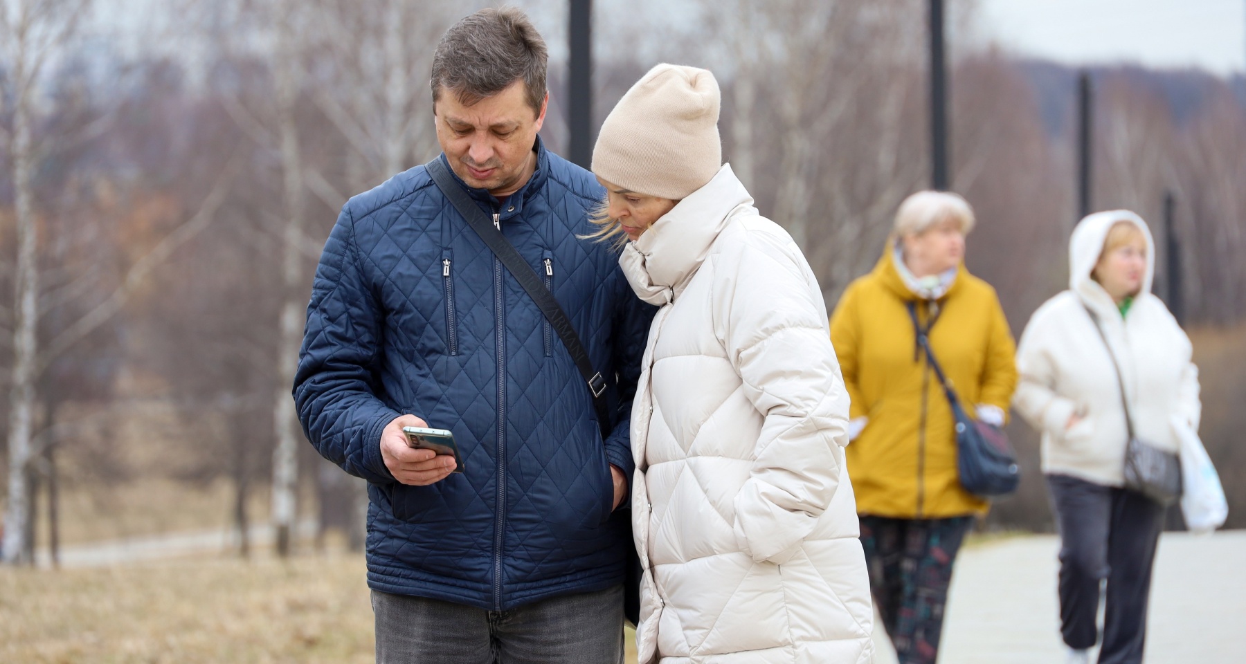 Зарплаты россиян увеличатся в полтора раза, каждый второй столкнется с дипфейк-атакой. Обзор Банки.ру