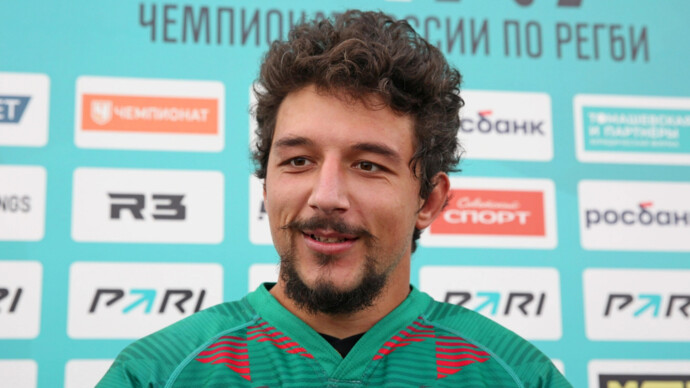 Регбист «Стрелы‑Ак Барс» потерял сознание в матче ЧР и покинул поле на скорой