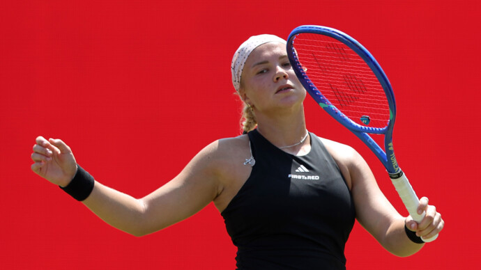 Россиянка Шнайдер проиграла чемпионке Australian Open в четвертьфинале теннисного турнира в Лондоне