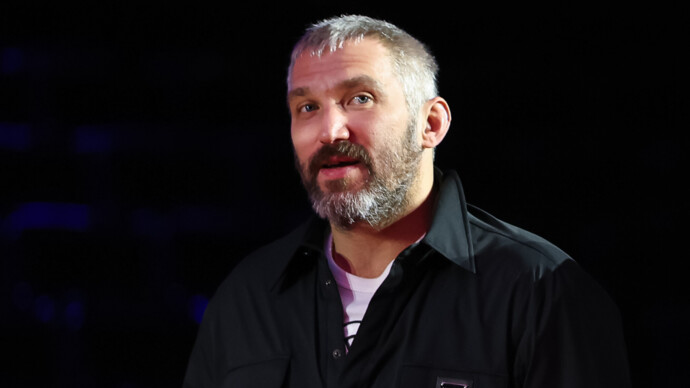 Овечкин застал фанатов врасплох. И подписал контракт с «Динамо»