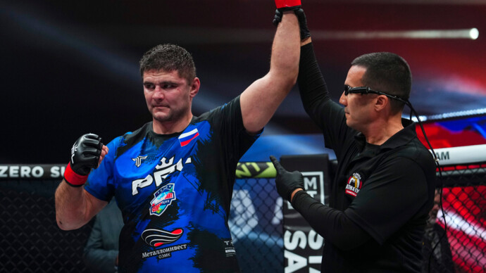 Россиянин Попов вышел в финал PFL World Tournament, победив бразильца Насименто