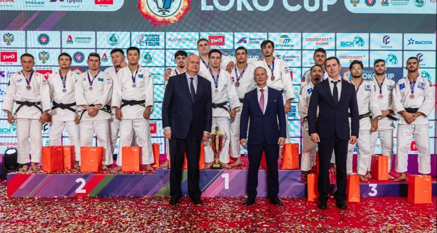 Абсолют Банк поддержал турнир по дзюдо Loko Cup в рамках ПМЭФ