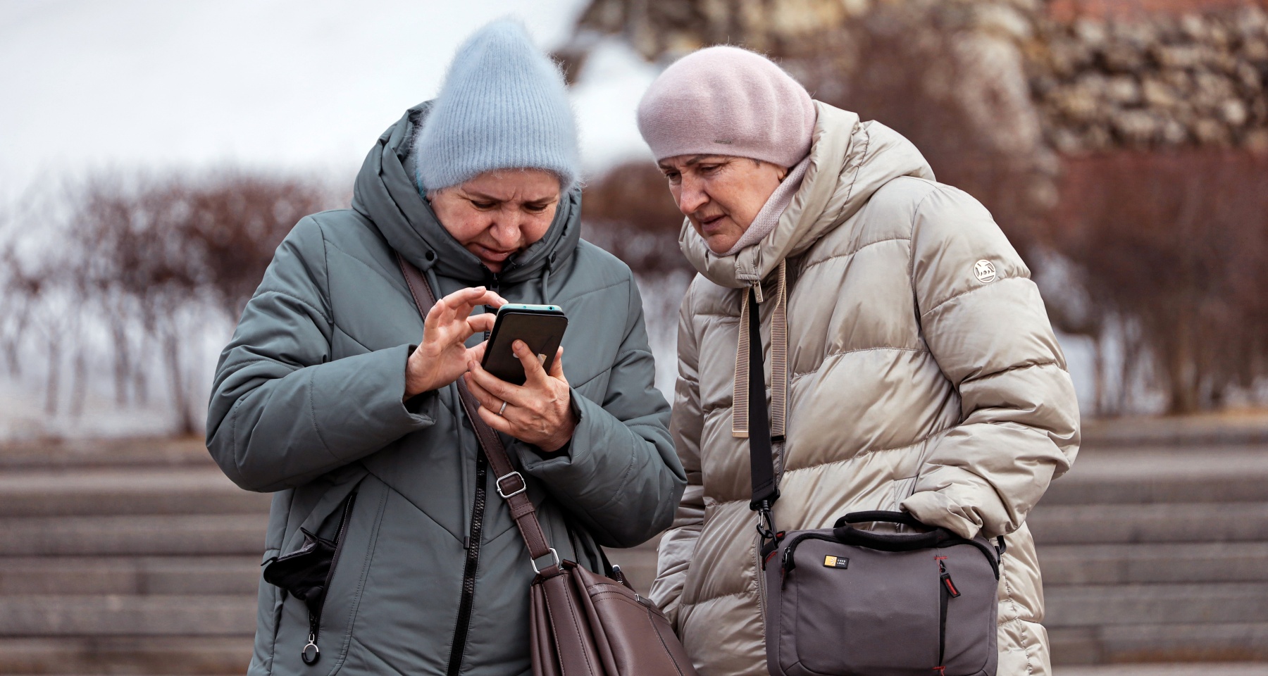 Россияне снова несут деньги в банки, миру пророчат «пенсионный кризис». Обзор Банки.ру