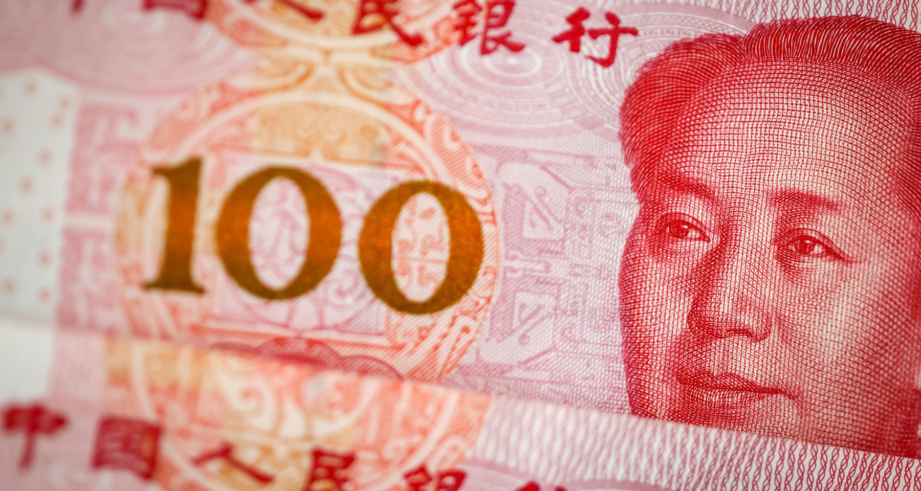 Эксперт объяснил, чем выгоден вклад в юанях